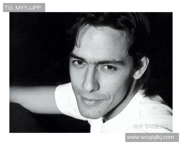 全球足球场上的九大帅哥球星盘点与魅力揭秘